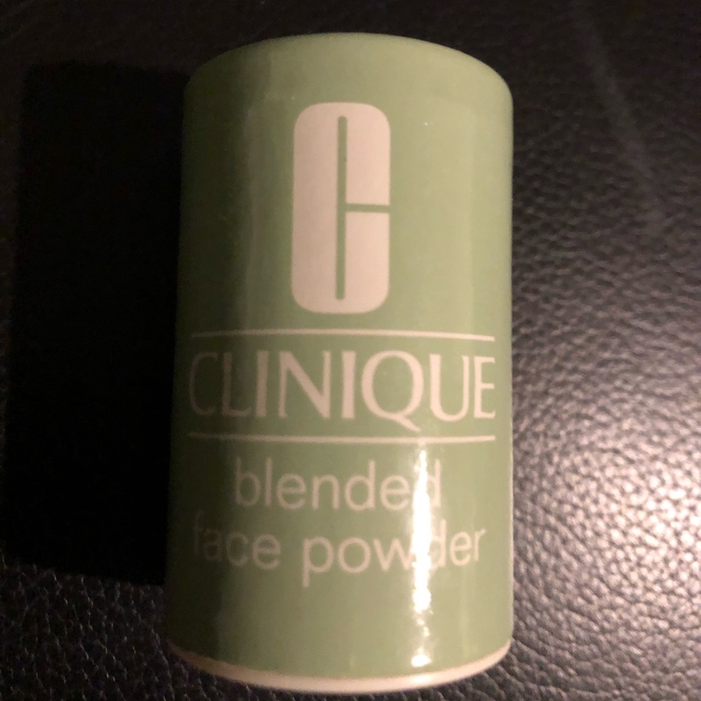 CLINIQUE FACE POWDER